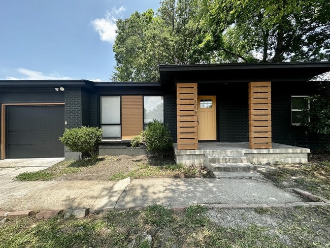 Photo - 10809 Sharondale Ln (Dallas, TX) House