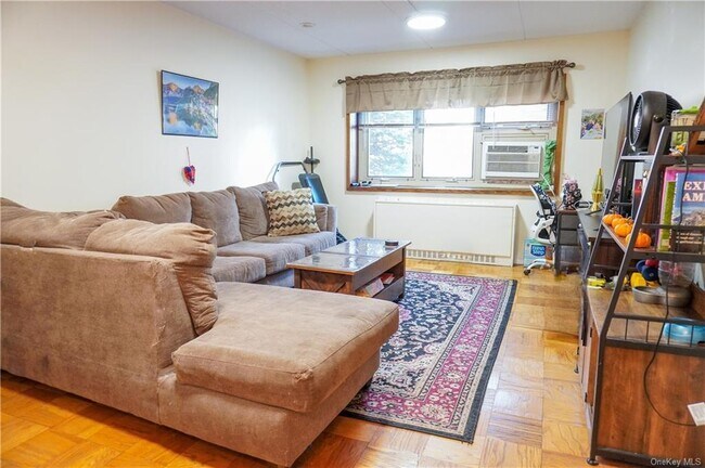 Foto del edificio - 470 Halstead Ave