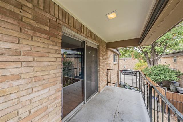 Foto del edificio - 7914 Royal Ln