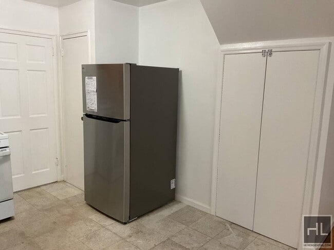 Foto del edificio - 49 AVENUE