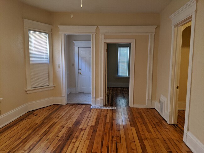 Foto del edificio - 334 W Hadley St