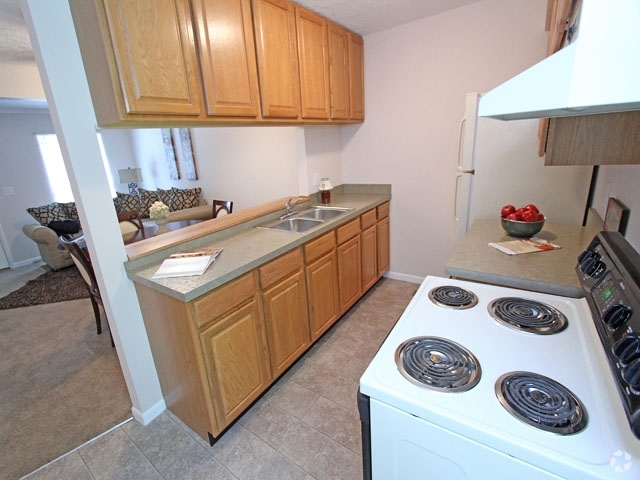 Kitchen - Timber Creek Apartments