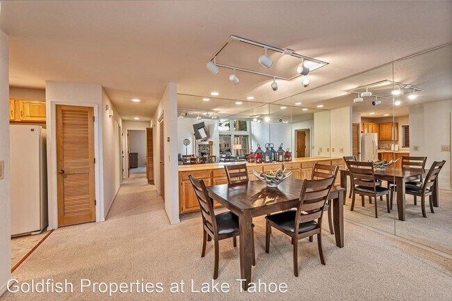 Building Photo - 2 br, 2 bath House - 170 Village Blvd  Unit 5