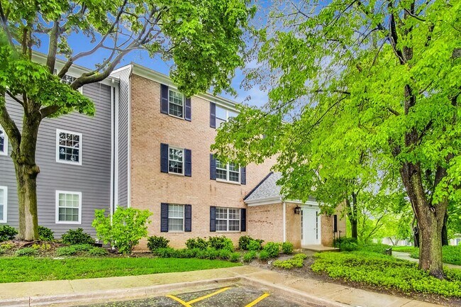 Foto del edificio - 120 E Winchester Rd