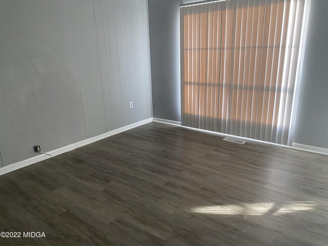 Building Photo - 3295 Lancing Ln