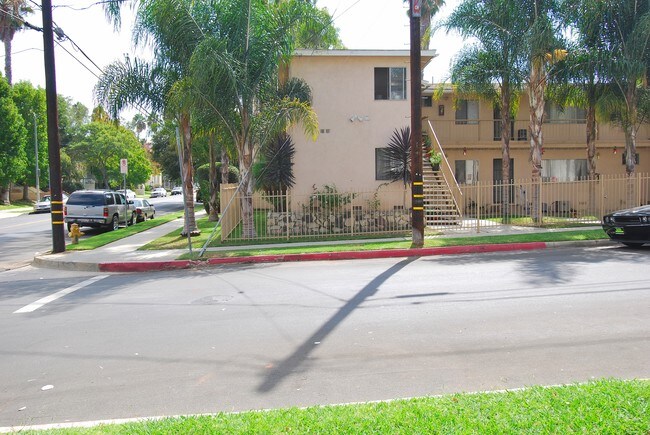 Foto del edificio - 26103 Belle Porte Ave