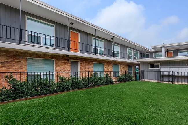 HERMOSOS PAISAJES - The Howard