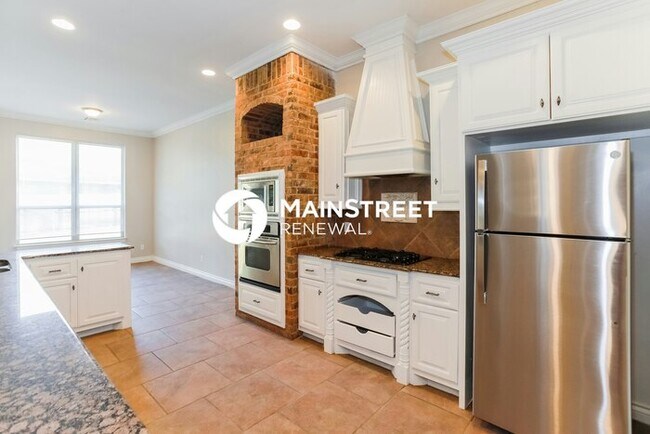 Foto del edificio - 4 Bedroom Pet-Friendly Home in Edmond, OK with Main Street Renewal
