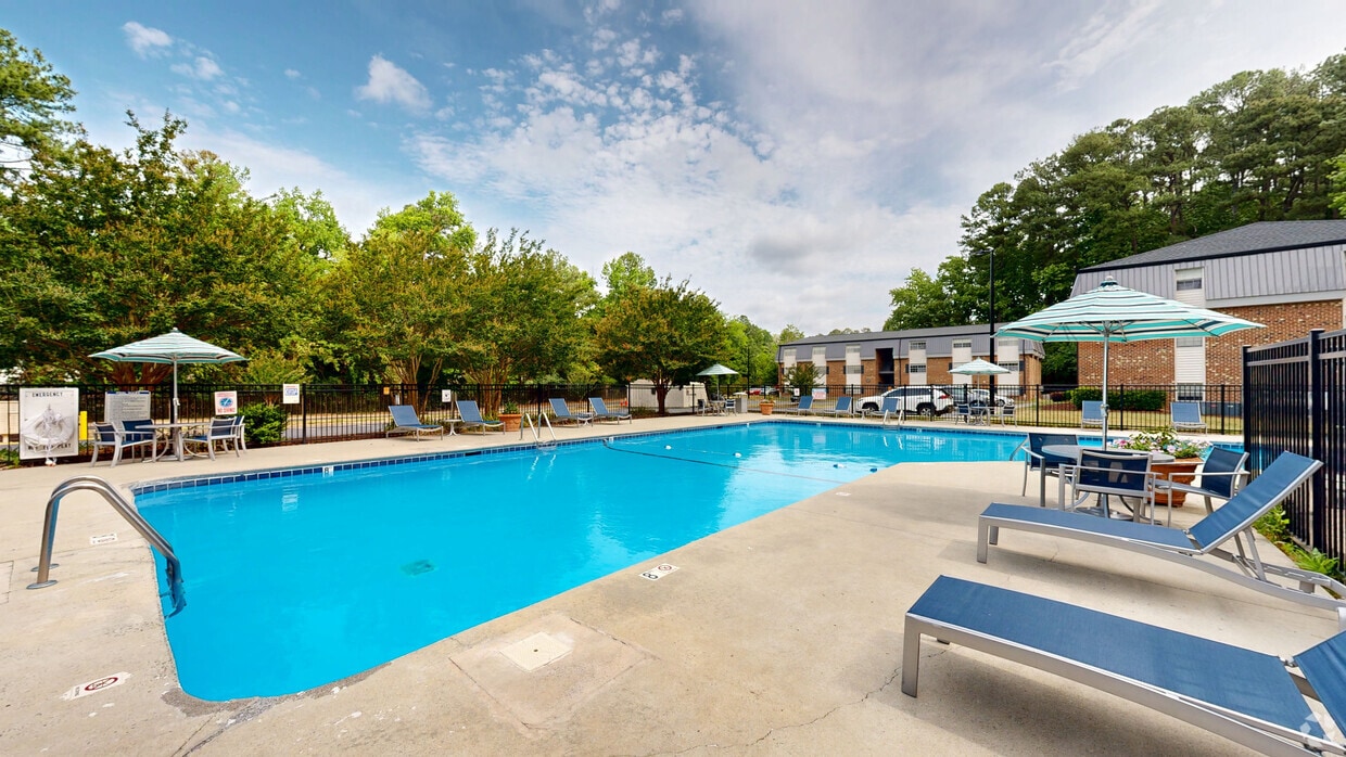 Photo - Chapel Tower - Students save up to 10%! Apartments