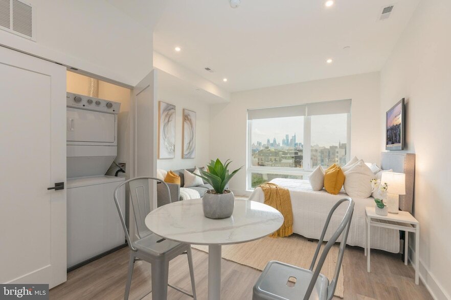 Photo - 1421 E Columbia Avenue Unit 301