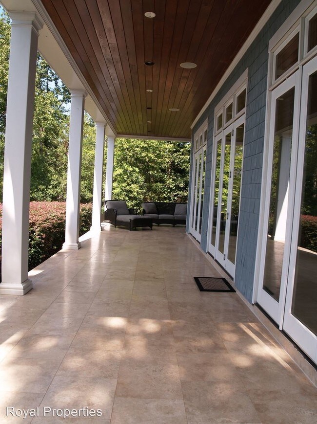 Building Photo - 16449 Belle Isle Dr