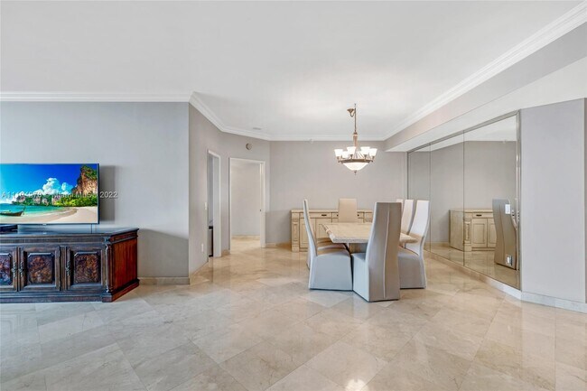 Foto del edificio - 16711 Collins Ave