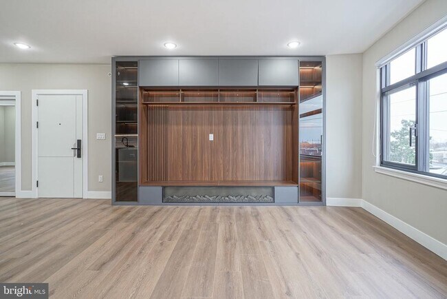 Foto del edificio - 4432 Wingate St