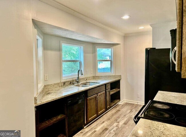 Foto del edificio - 1032 Pine Ln