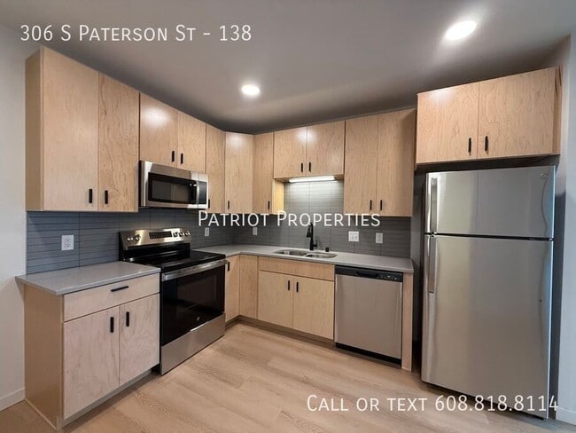 Building Photo - 306 S Paterson St