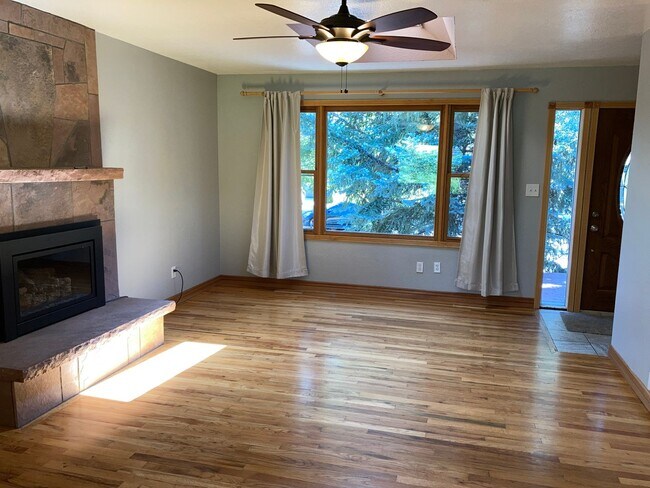 Foto del edificio - 4 BR, 3 FULL BATHS, Great TABLE MESA Neigh...