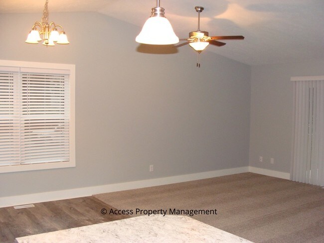 Building Photo - 798 Ridgemoor Dr SE
