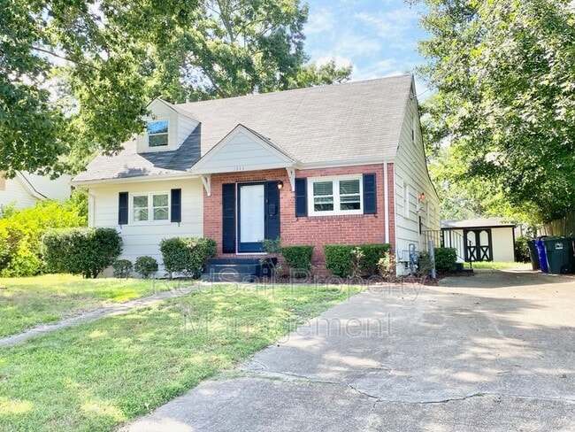 Photo - 1343 Sheppard Ave House