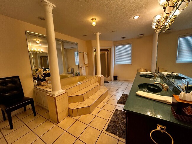 Foto del edificio - 25575 17-770E