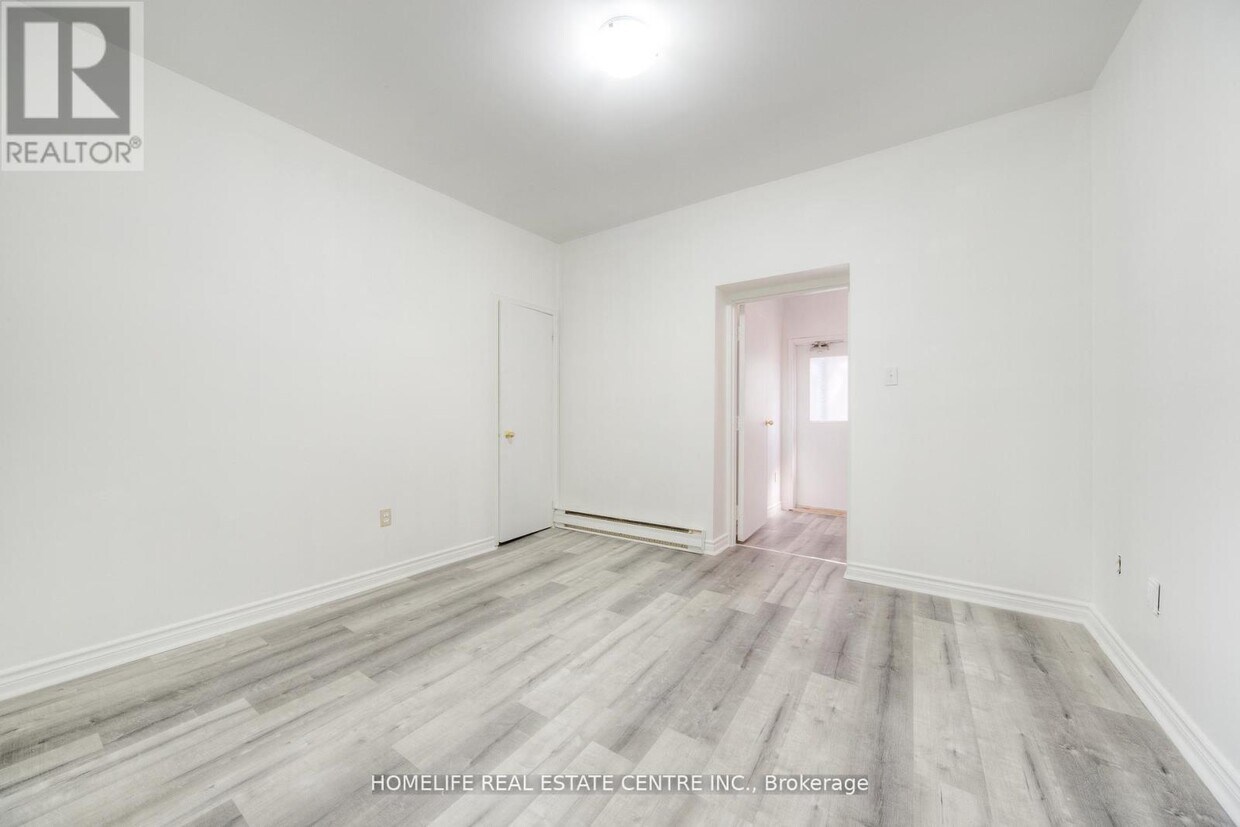 Photo principale - 223-223 Jameson Ave