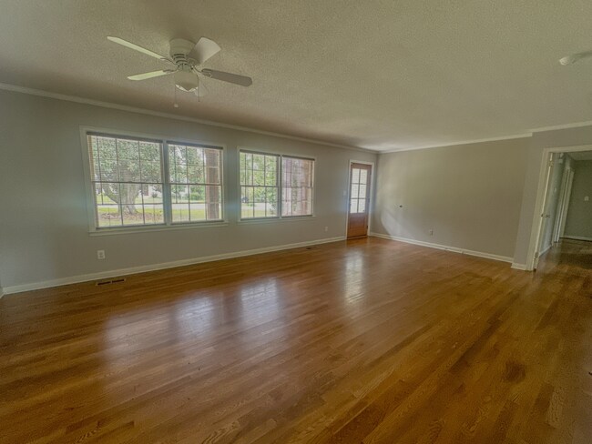 Foto del edificio - 1306 W Park Ave