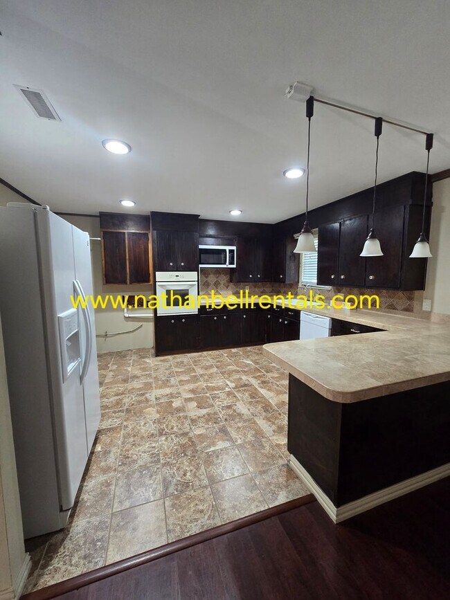 Foto del edificio - 3165 E Houston St