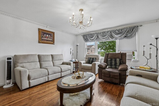 Foto del edificio - 583 Bellevue Ave N