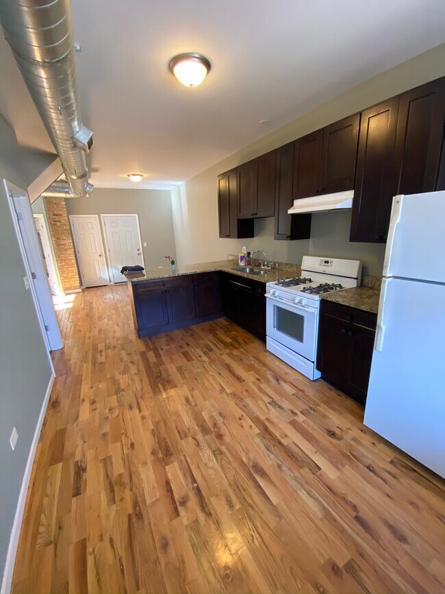 KITCHEN PIC2 - 2317 W 19th St