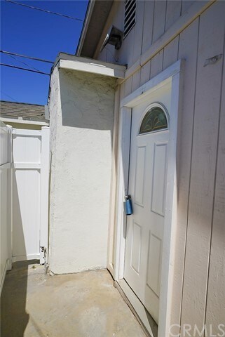 Building Photo - 6031 Stanton Ave