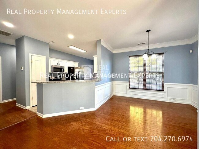 Foto del edificio - 8815 Firestreak Dr
