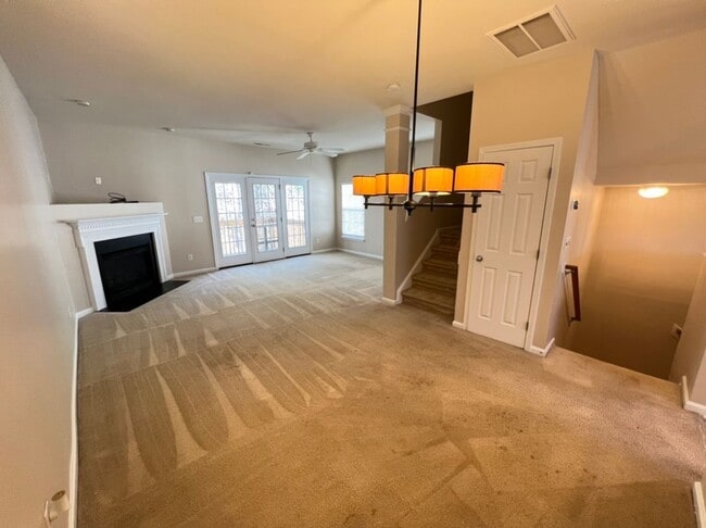 Building Photo - Fantastic 3 Bed 2.5 Bath South Durham Town...
