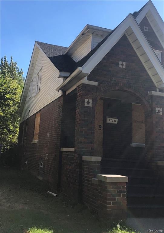 Building Photo - 17180 Strasburg St