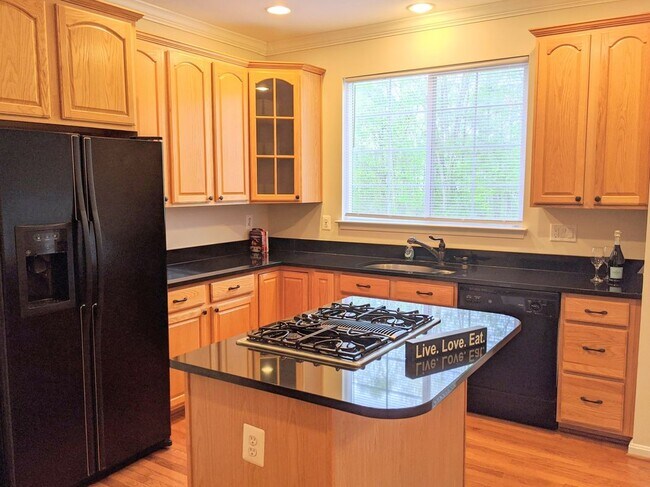 Building Photo - 1616 Benoli Ct