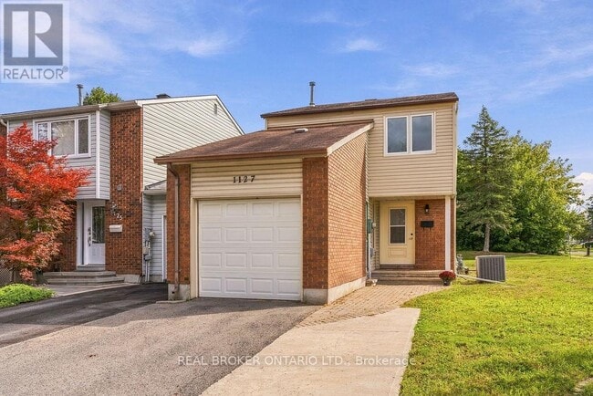Building Photo - 1127 Avignon Ct