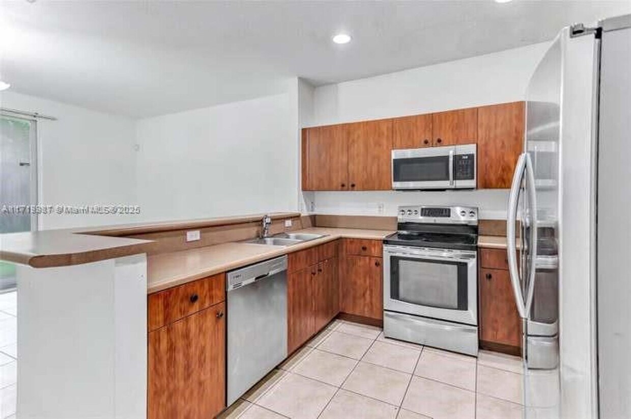 Photo - 2577 SW 82nd Avenue 102, Miramar, FL 33025