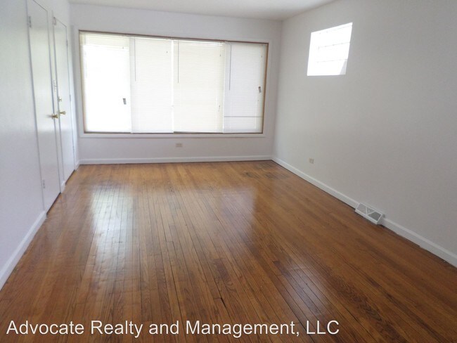 Building Photo - 14901 S Cleveland Ave