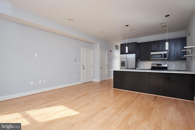 Building Photo - 1700 Euclid St NW