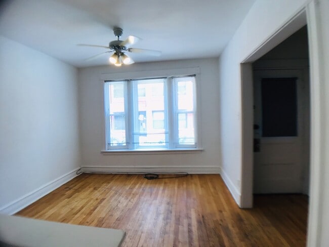 Building Photo - 2400 N Surrey Ct