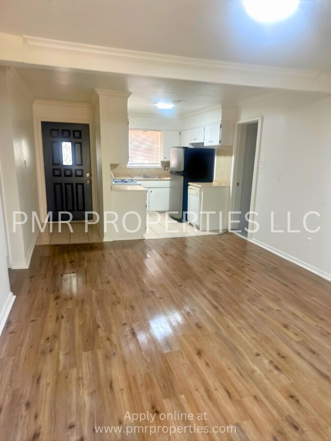 Foto del edificio - 4 Bedrooms - 1.5 Bathroom House