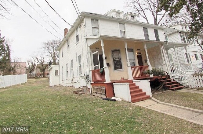 great front porch to sit on! - 4814 Nebraska Ave NW