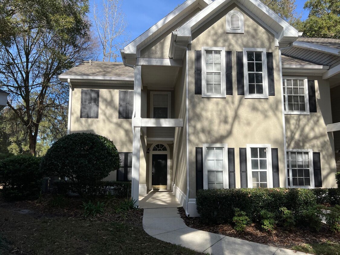 Spacious 2/2 in The Links at Haile Townhome Rentals in Gainesville FL