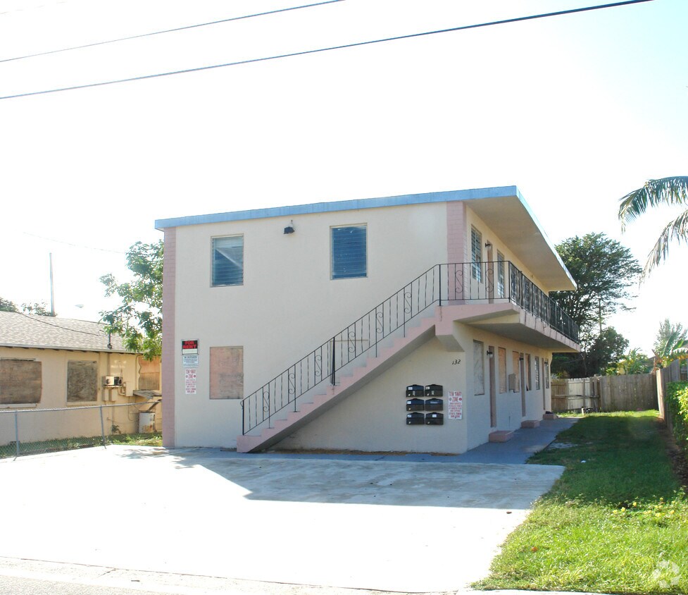 Building Photo - East Boynton Apartments