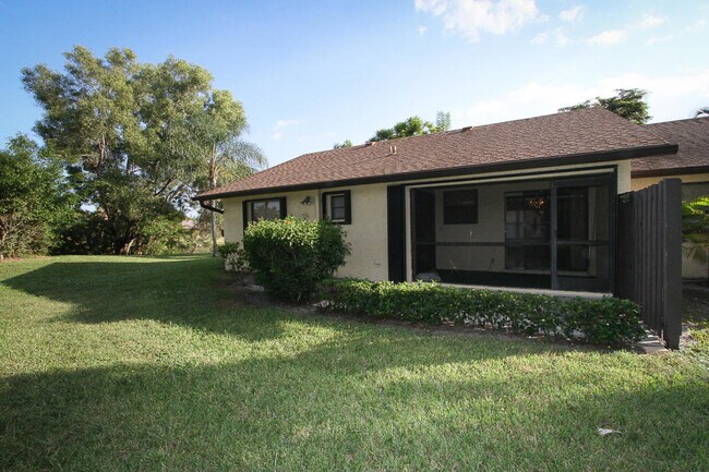 68 Vía De Casas Norte Unit 68, Boynton Beach, FL 33426