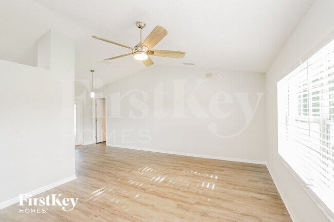 Building Photo - 29 Brian Ln