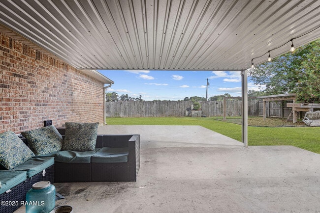 Building Photo - 116 Alexis Dr