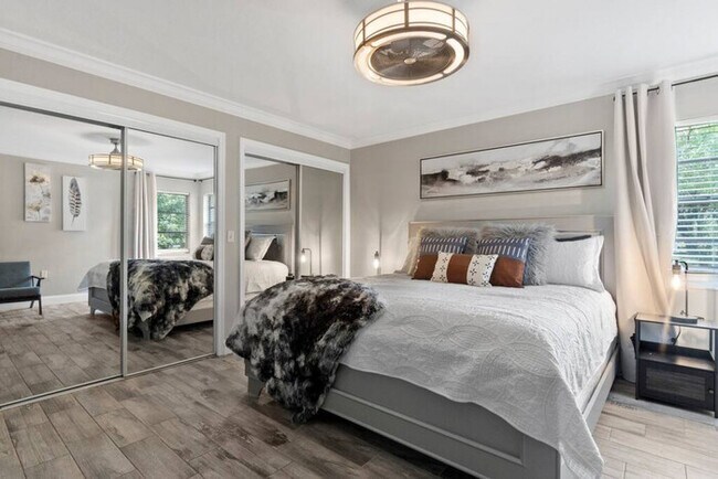 Building Photo - Renovated Work & Pet Friendly Home | Near ...