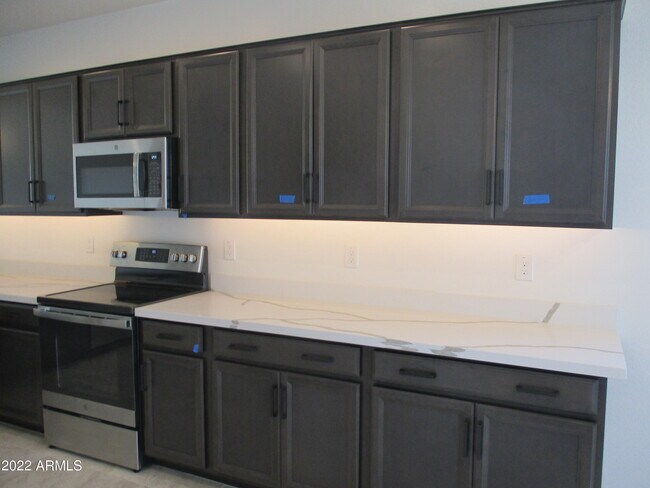 Foto del edificio - 13205 W Claret Cup Rd