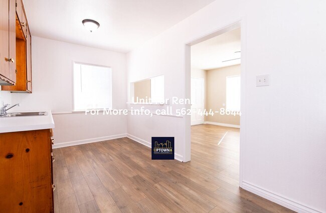 Foto del edificio - House - 2 Bedrooms / 1 Bathroom / Downey