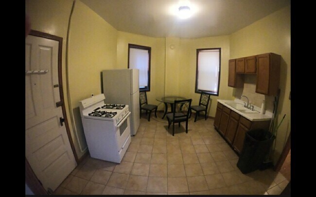 Foto del edificio - 3812 N Ashland Ave