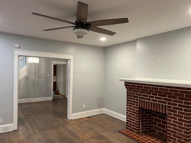 Foto del edificio - 1348 Easton Ave